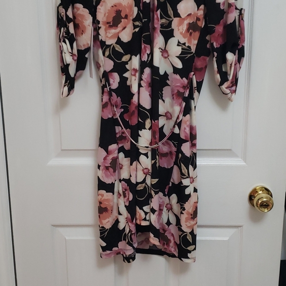 Flower dress - Picture 5 of 6